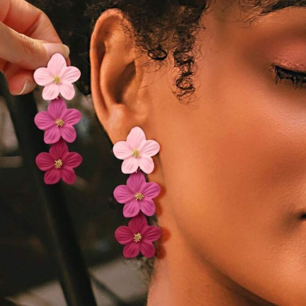 3for$20 1 Pair Of Lovely Flower Pendant Earrings